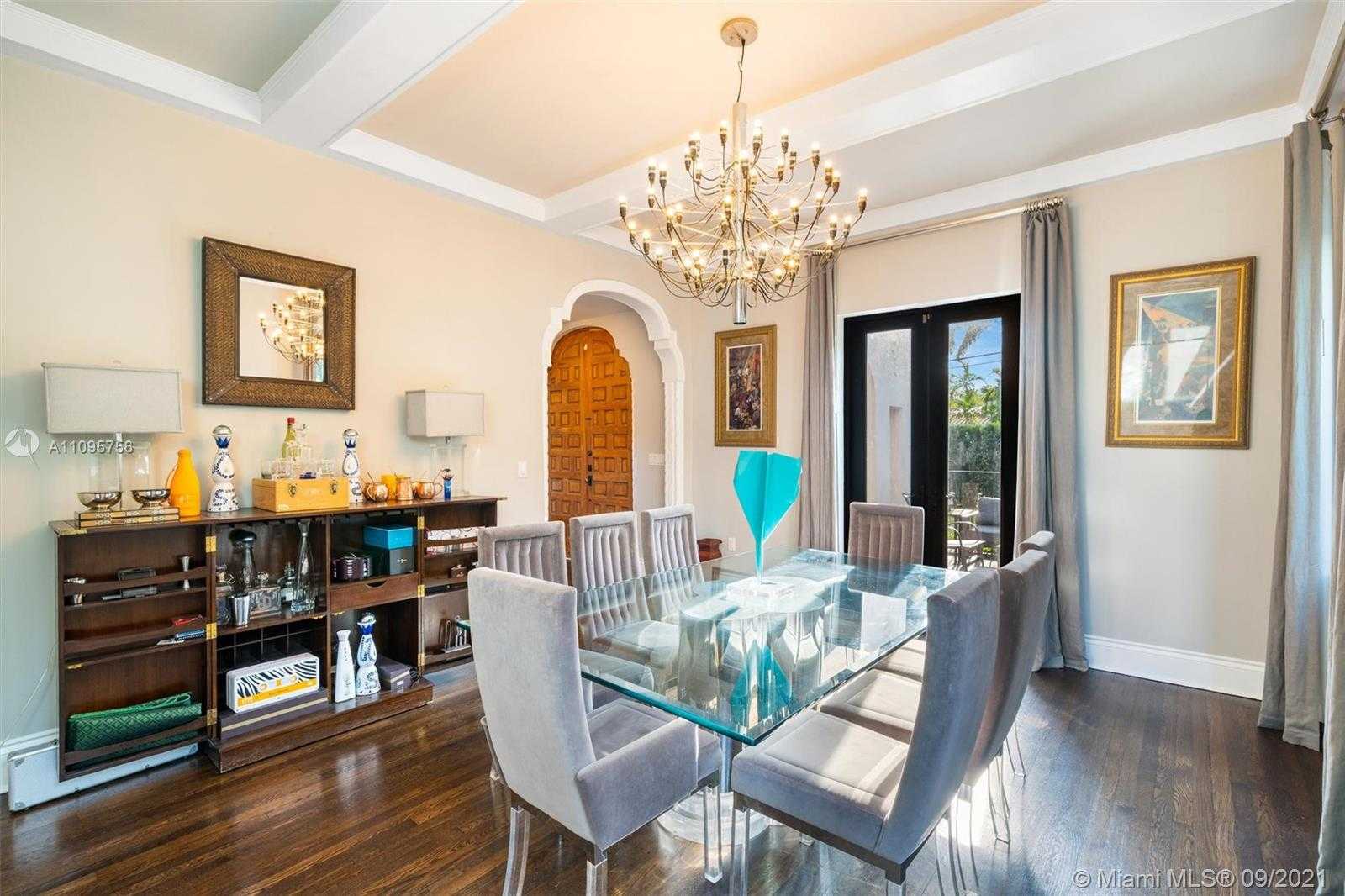 Small Image of 4315 NORTH MERIDIAN AVE, Miami Beach Number 12