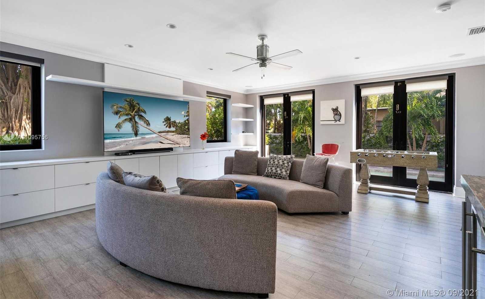 Small Image of 4315 NORTH MERIDIAN AVE, Miami Beach Number 17