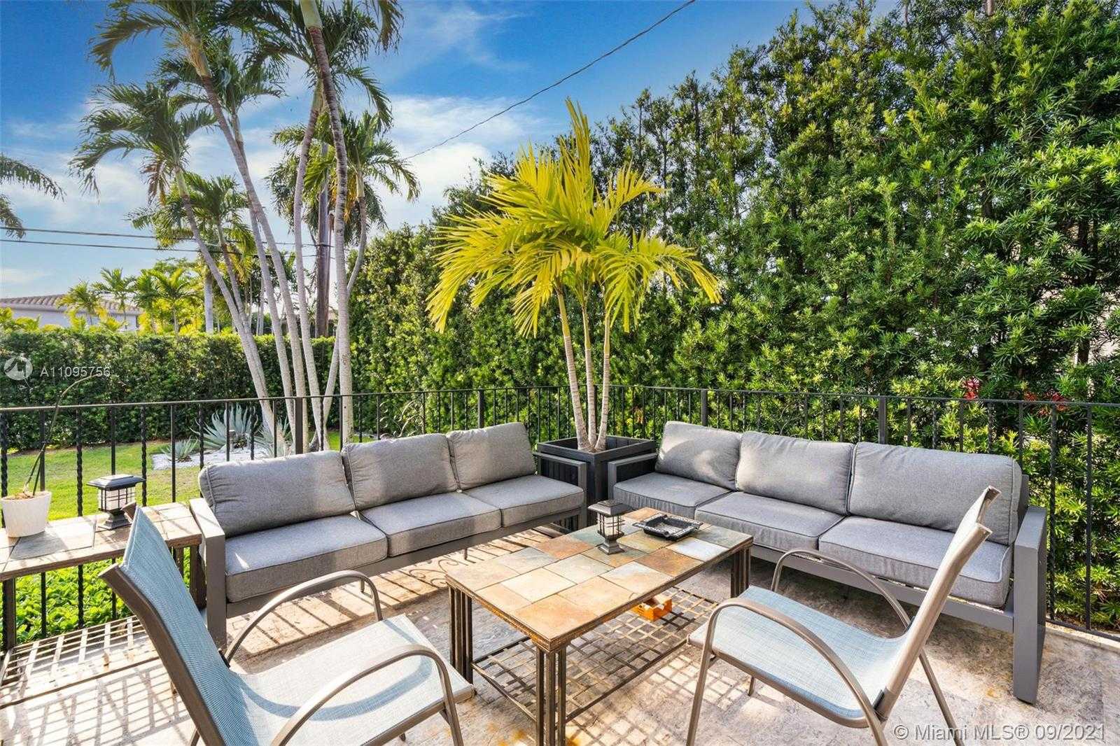 Small Image of 4315 NORTH MERIDIAN AVE, Miami Beach Number 28