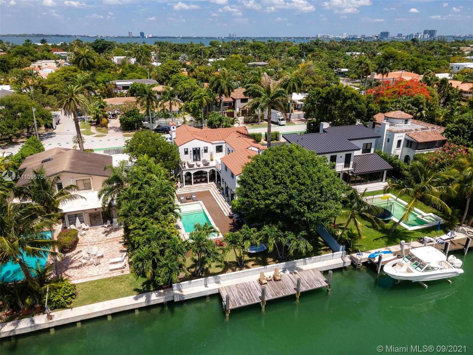Small Image of 4315 NORTH MERIDIAN AVE, Miami Beach Number 38