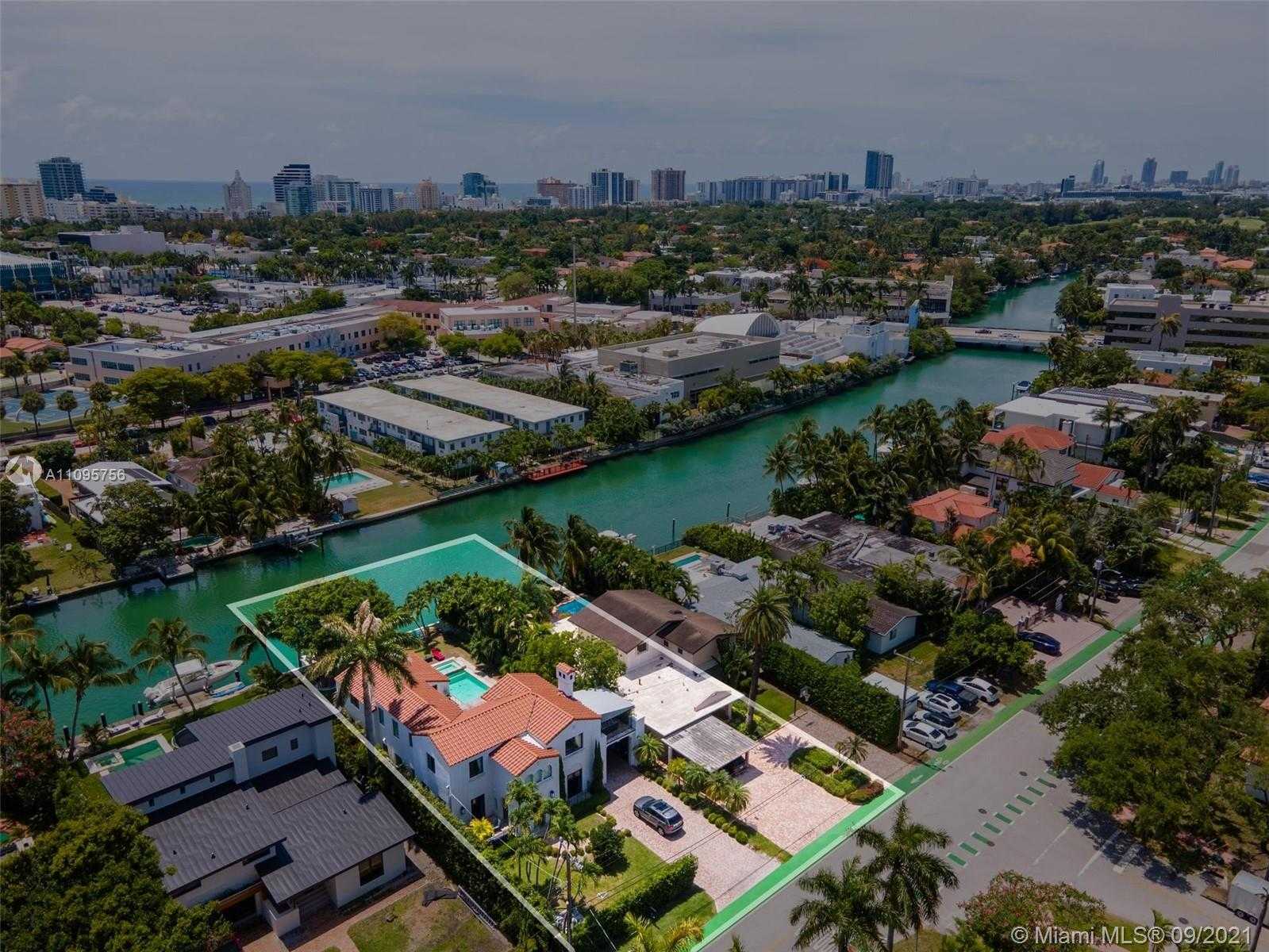 Small Image of 4315 NORTH MERIDIAN AVE, Miami Beach Number 39
