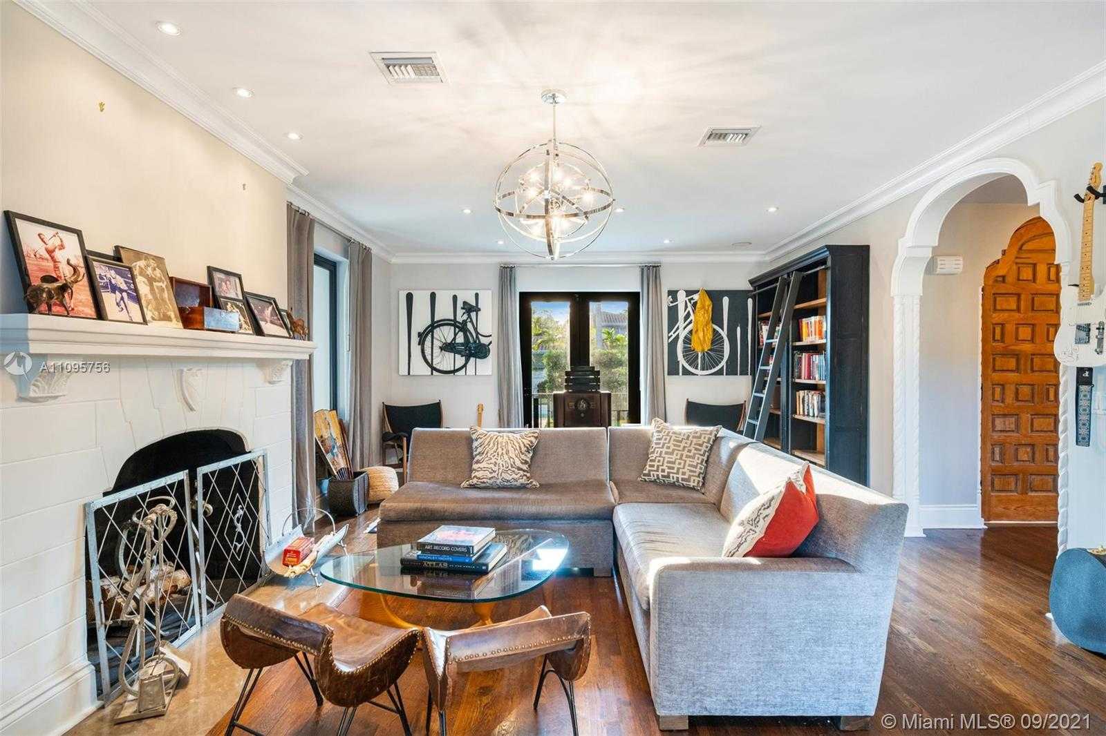 Small Image of 4315 NORTH MERIDIAN AVE, Miami Beach Number 7
