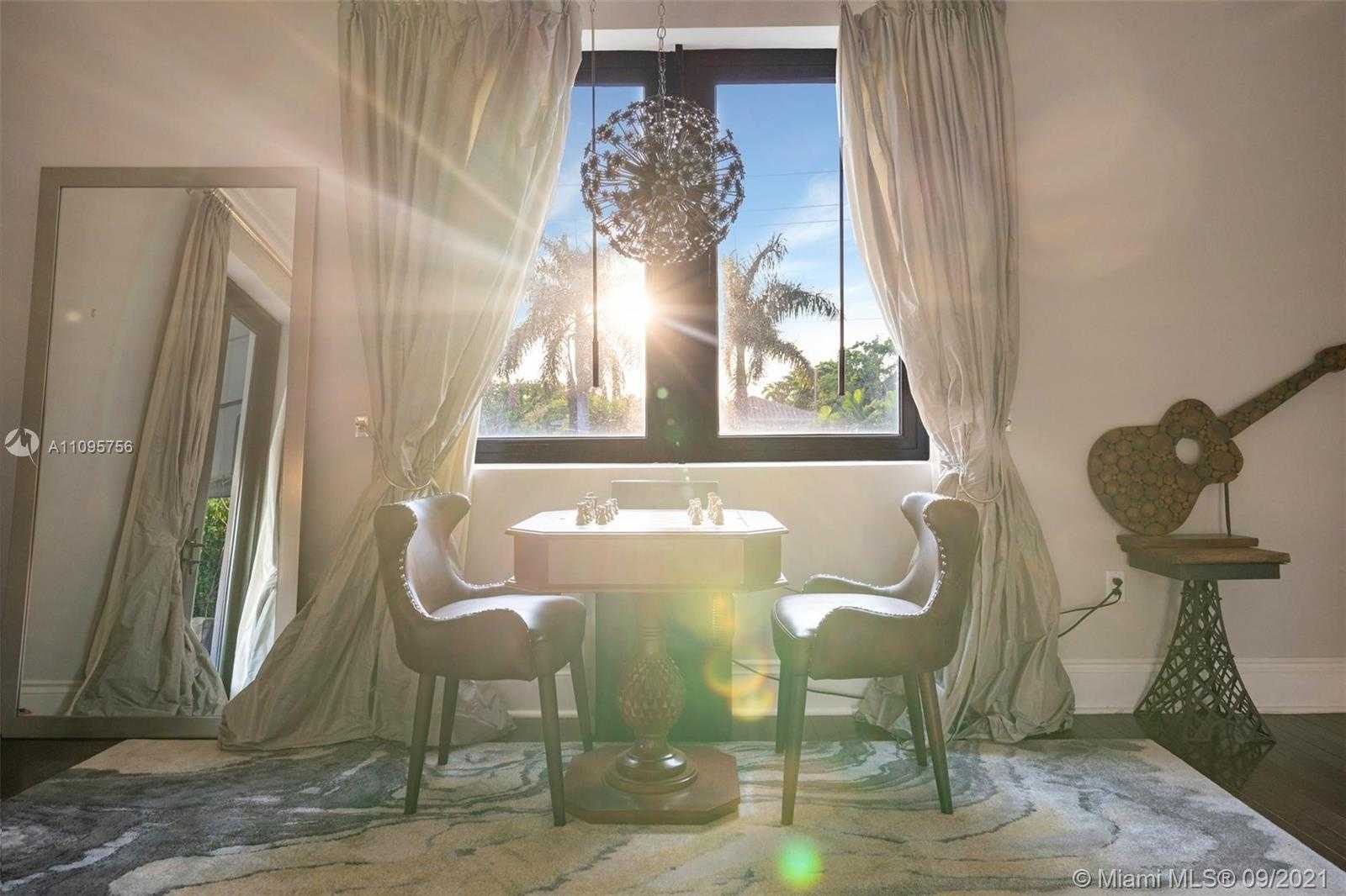 Small Image of 4315 NORTH MERIDIAN AVE, Miami Beach Number 8