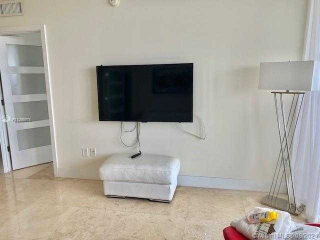 Small Image of 1830 SOUTH OCEAN DR #4904, Hallandale Beach Number 12