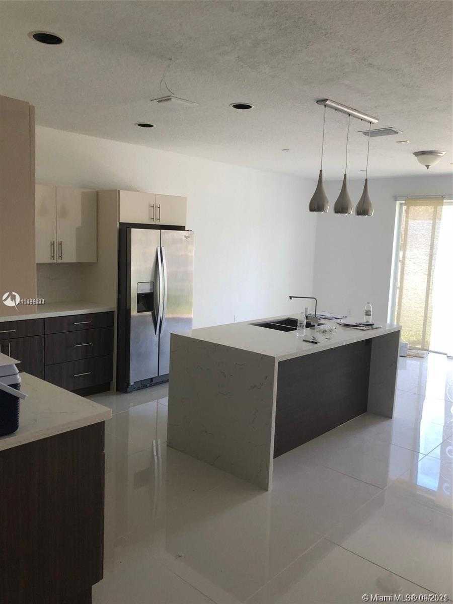 Small Image of 859 SOUTH WEST 154TH PATH, Miami Number 2