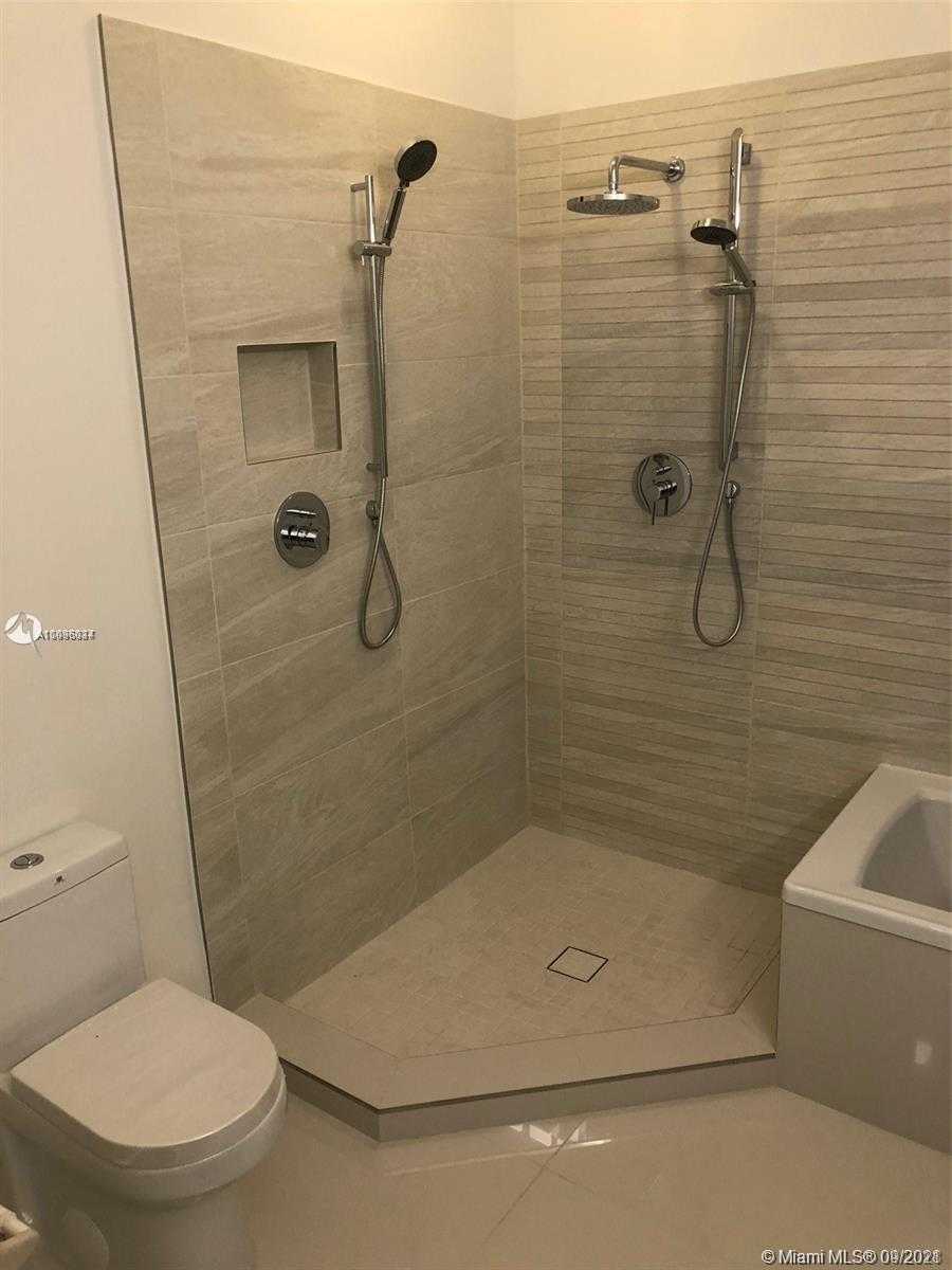 Small Image of 859 SOUTH WEST 154TH PATH, Miami Number 3
