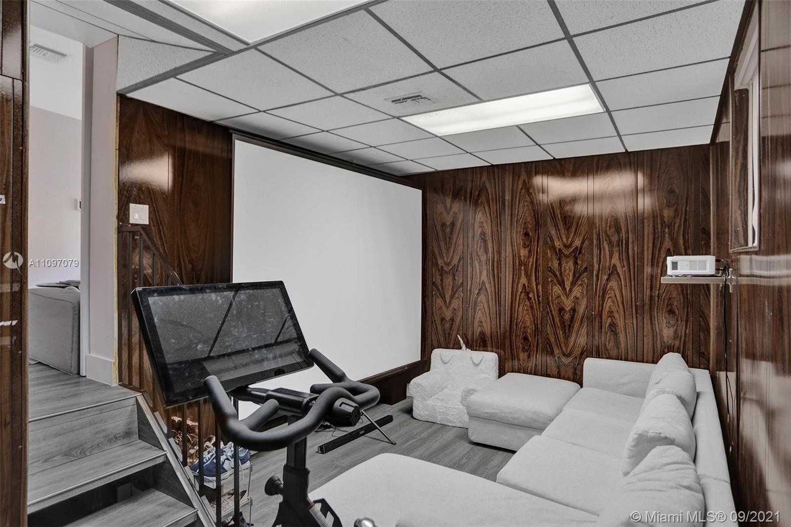 Small Image of 1565 NORTH WEST 30TH AVE #-, Miami Number 20