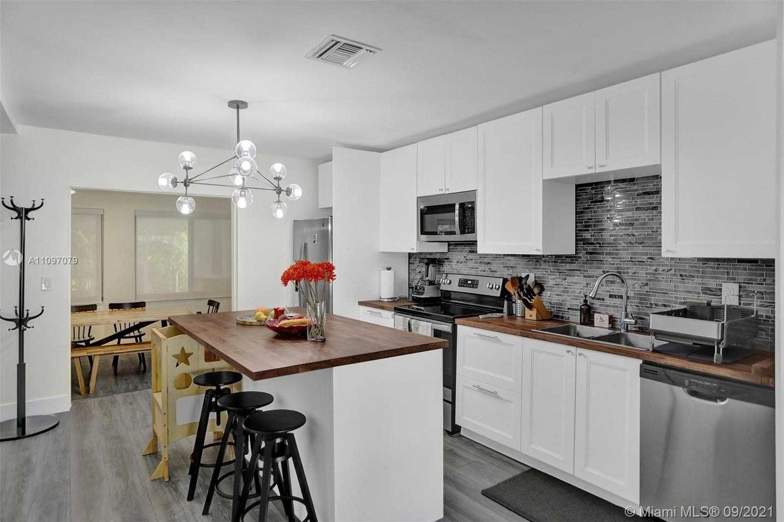 Small Image of 1565 NORTH WEST 30TH AVE #-, Miami Number 5