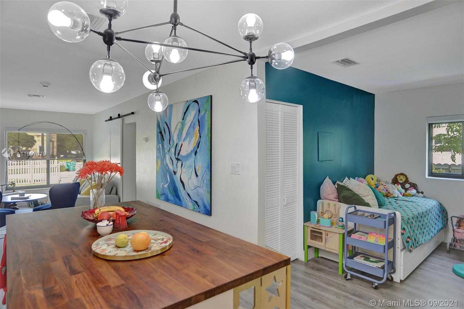 Small Image of 1565 NORTH WEST 30TH AVE #-, Miami Number 7