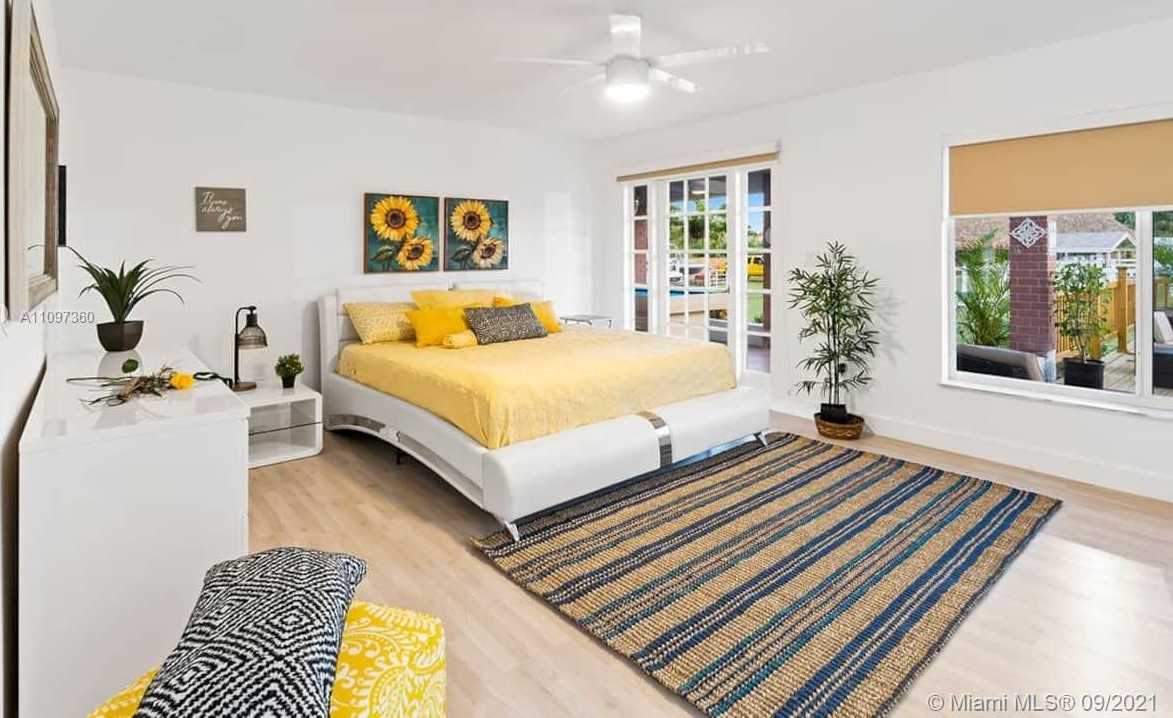 Small Image of 19491 SOUTH WEST 210TH ST, Miami Number 12