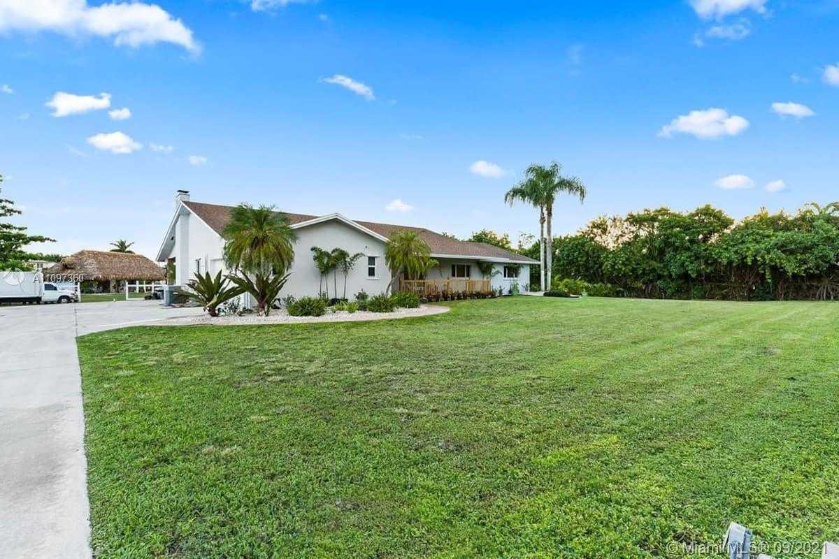 Small Image of 19491 SOUTH WEST 210TH ST, Miami Number 41