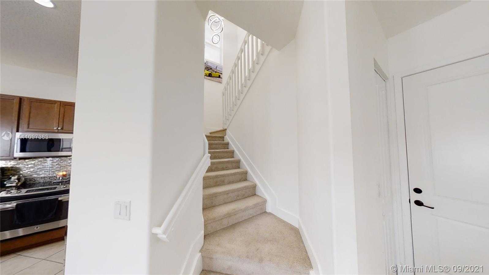 Small Image of 3261 WEST 99TH PL, Hialeah Number 11
