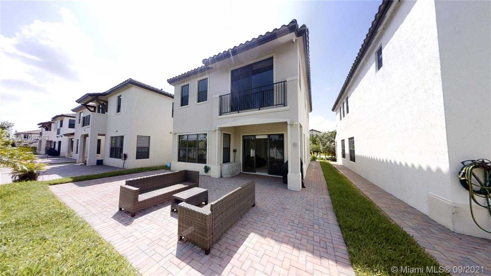 Small Image of 3261 WEST 99TH PL, Hialeah Number 4