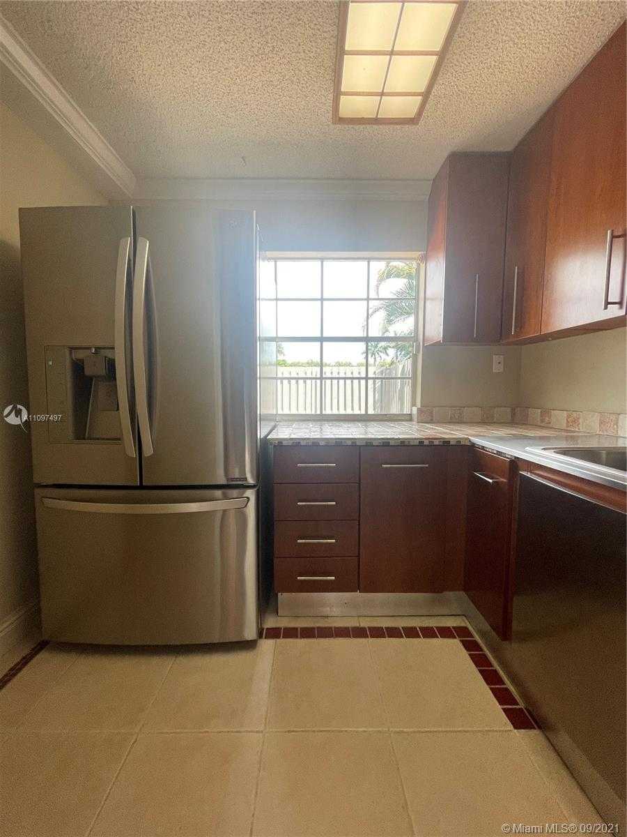 Small Image of 1486 Springside Dr, Weston, FL 33326, USA Number 11