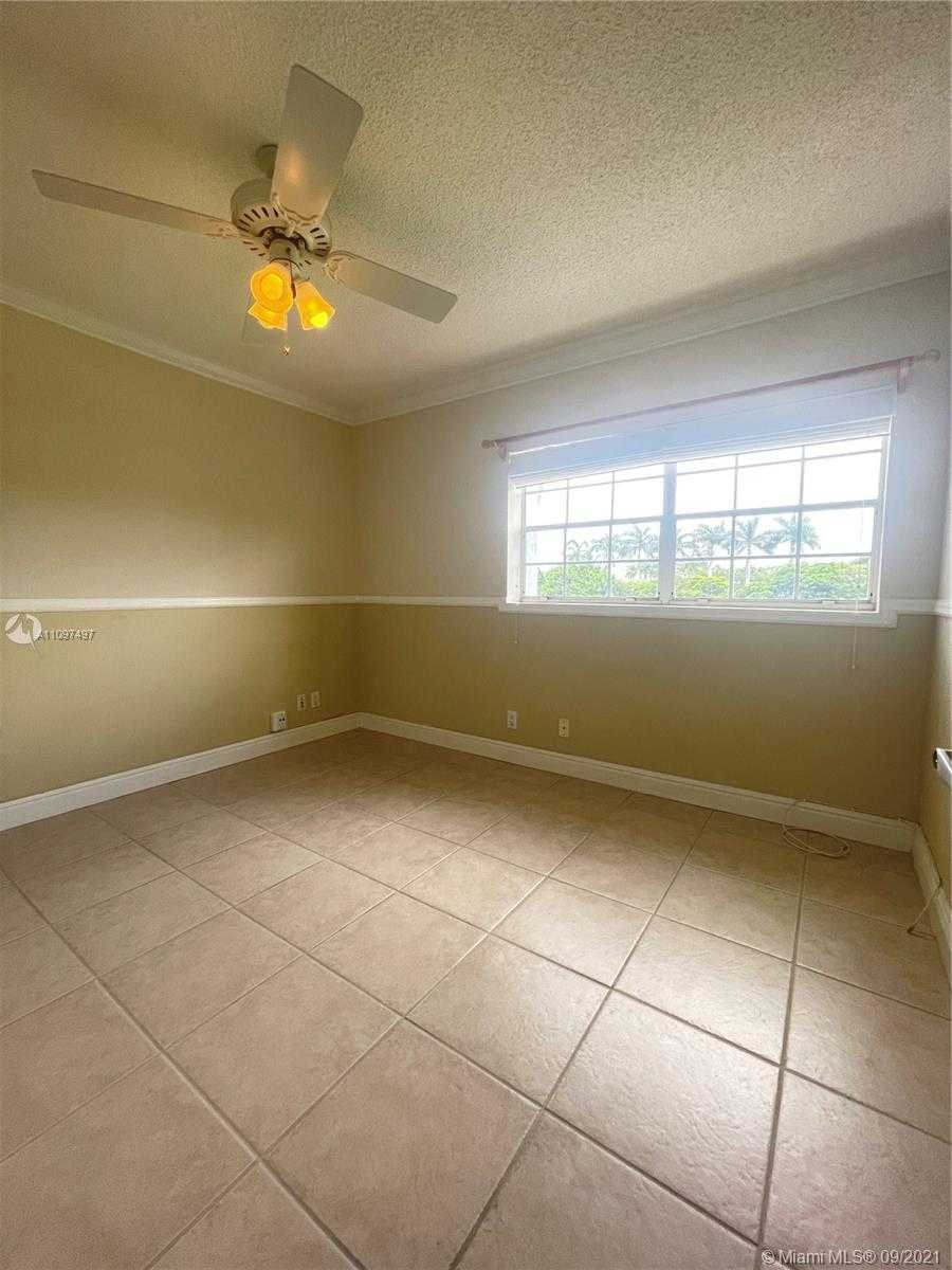 Small Image of 1486 Springside Dr, Weston, FL 33326, USA Number 13