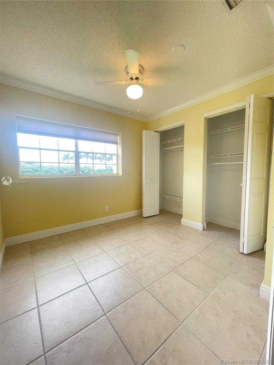 Small Image of 1486 Springside Dr, Weston, FL 33326, USA Number 14