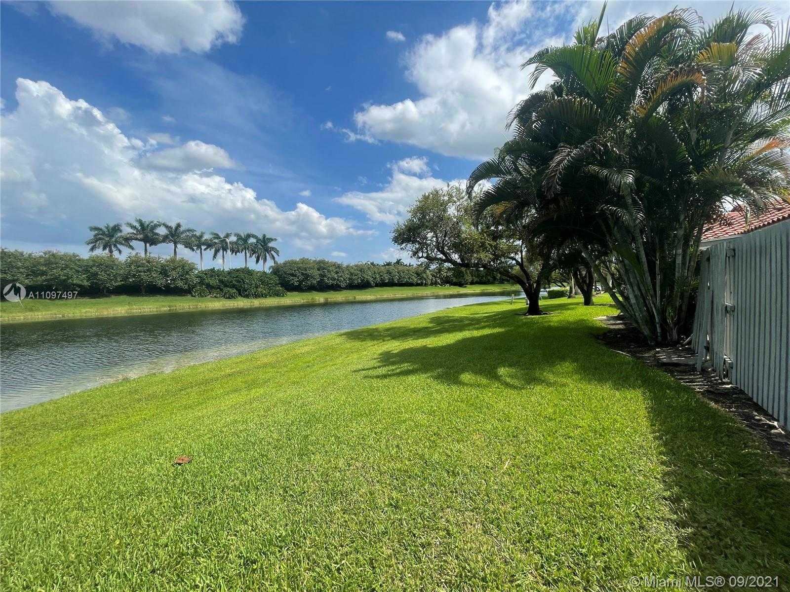 Small Image of 1486 Springside Dr, Weston, FL 33326, USA Number 25