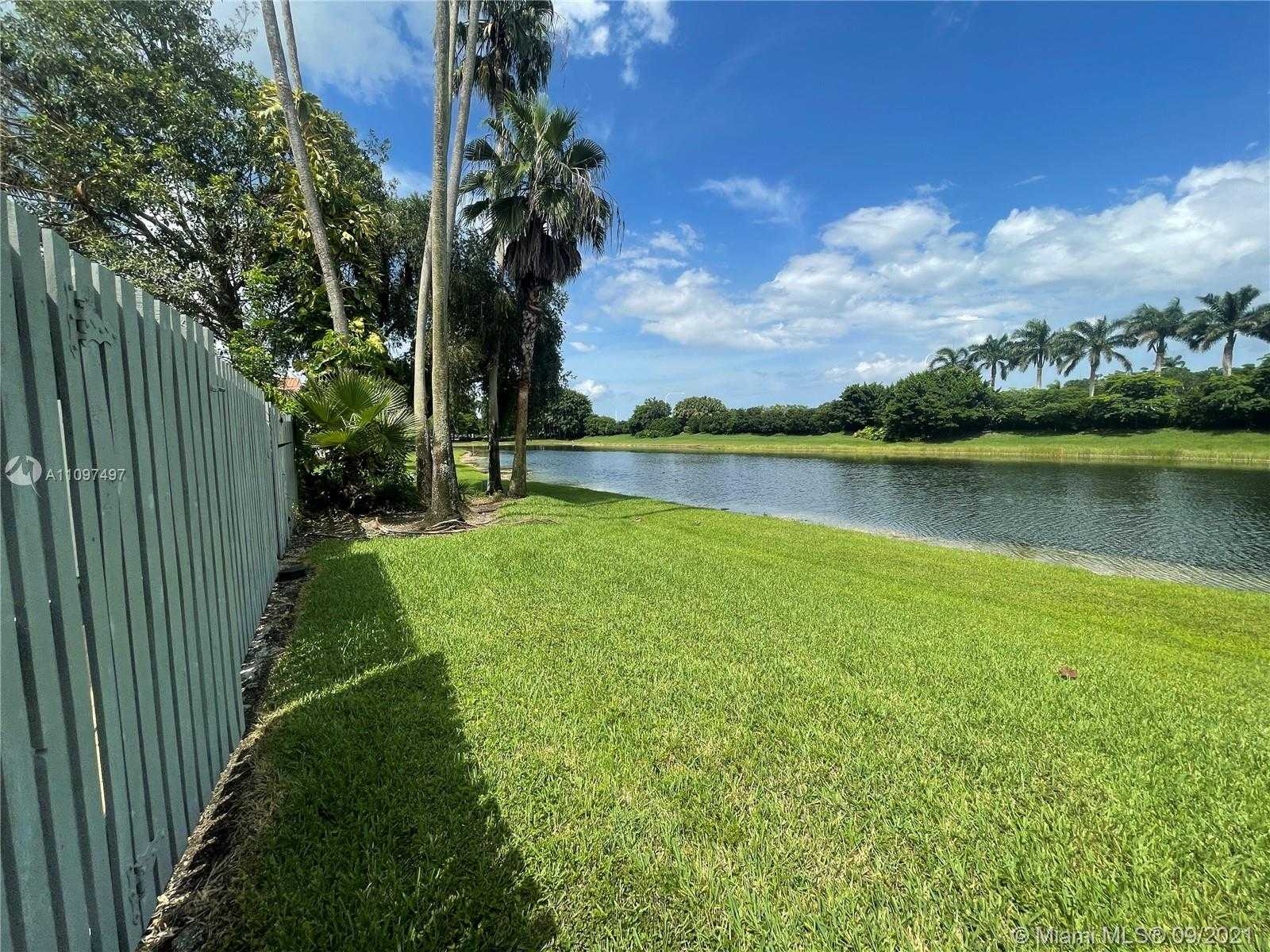 Small Image of 1486 Springside Dr, Weston, FL 33326, USA Number 26