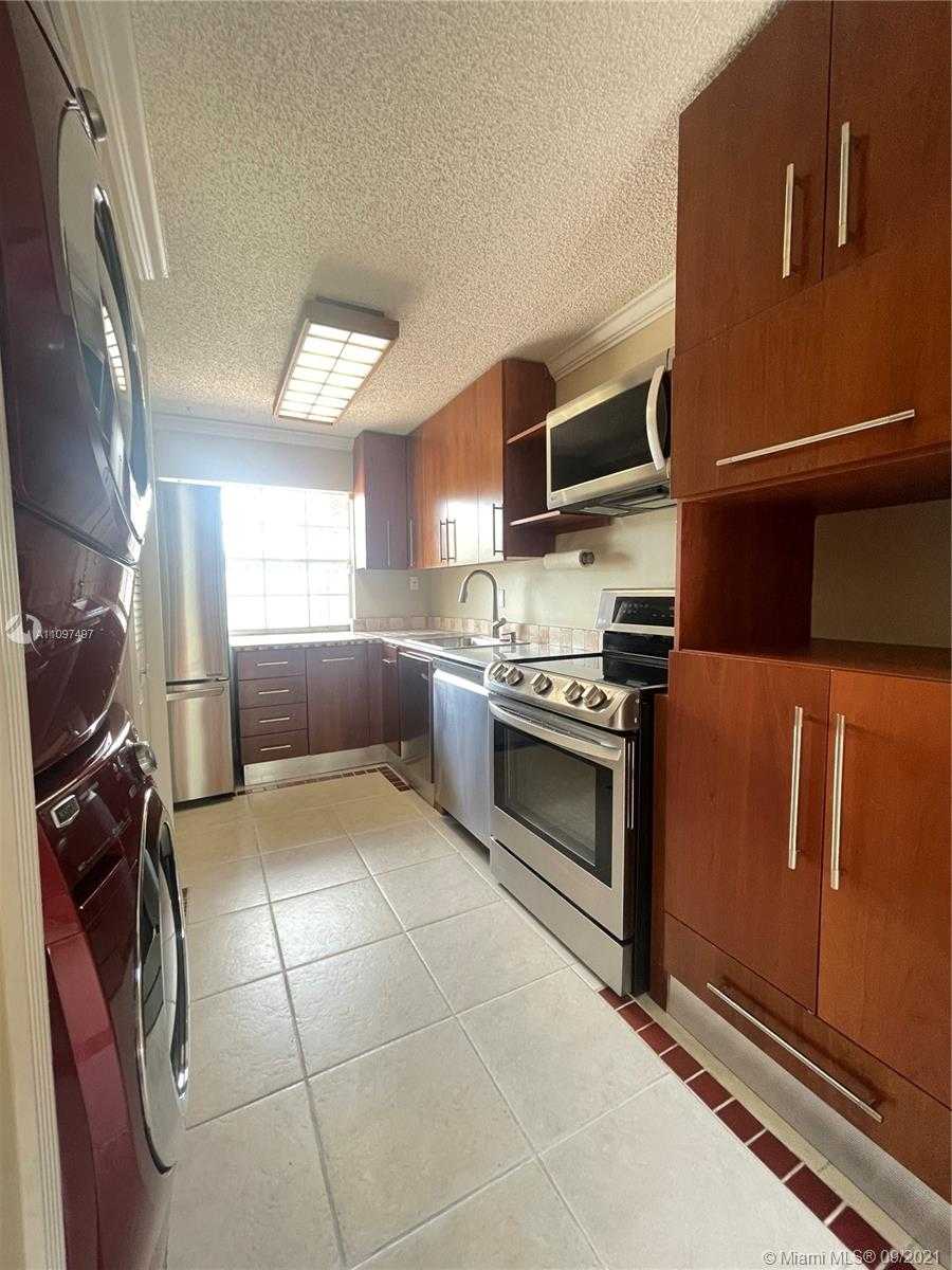 Small Image of 1486 Springside Dr, Weston, FL 33326, USA Number 6