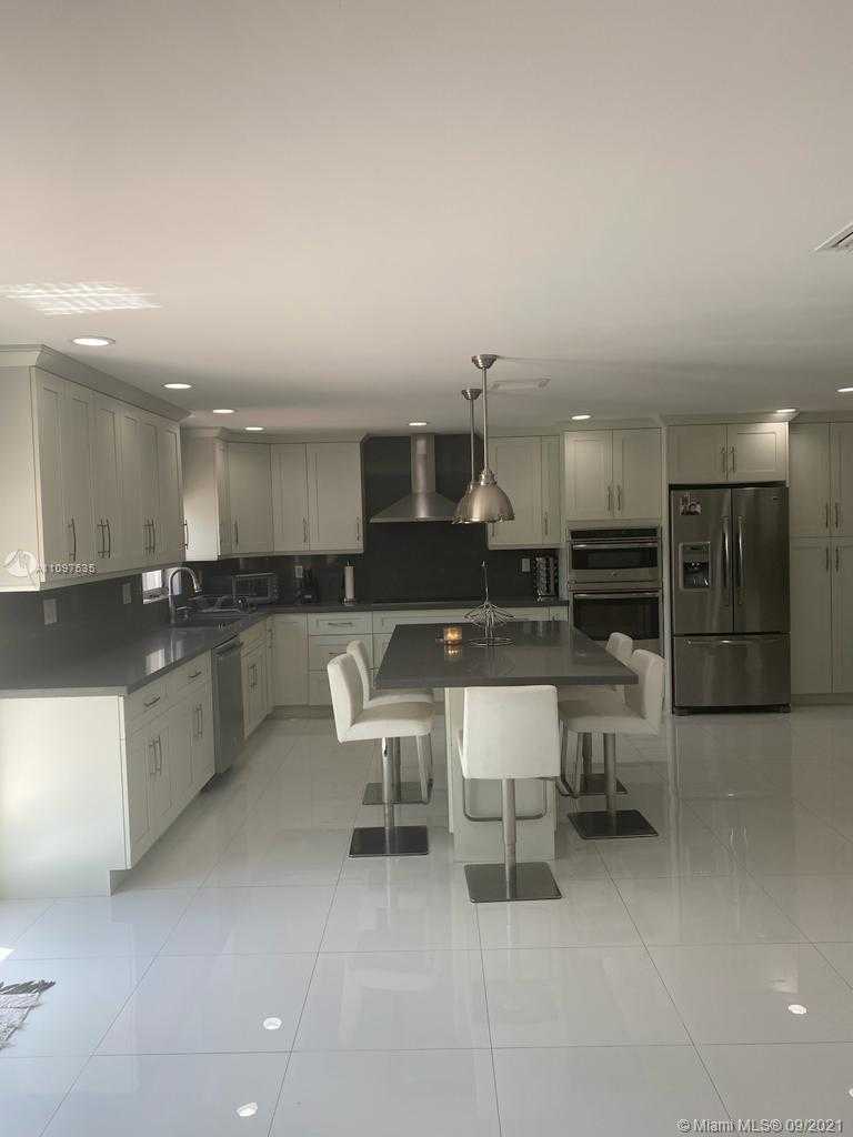 Small Image of 10228 SOUTH WEST 23RD CT #10228, Miramar Number 4