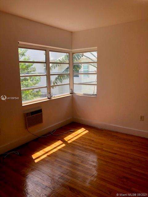 Small Image of 1141 MARSEILLE DR #2, Miami Beach Number 12