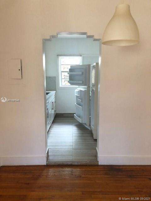 Small Image of 1141 MARSEILLE DR #2, Miami Beach Number 5