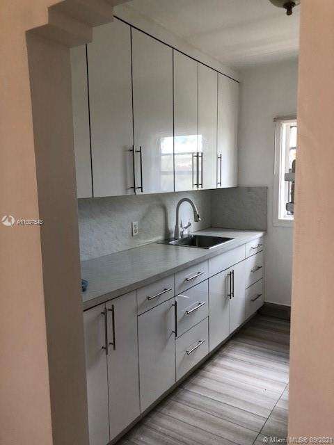 Small Image of 1141 MARSEILLE DR #2, Miami Beach Number 6