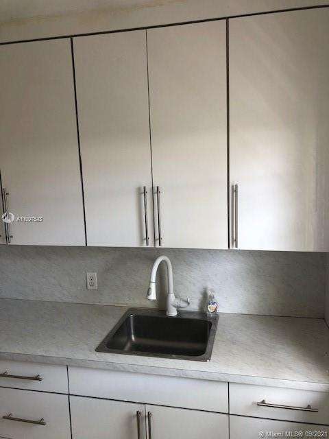 Small Image of 1141 MARSEILLE DR #2, Miami Beach Number 8