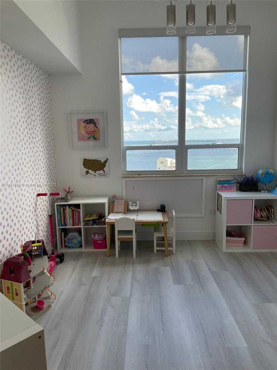 Small Image of 801 BRICKELL KEY BLVD #3309, Miami Number 11