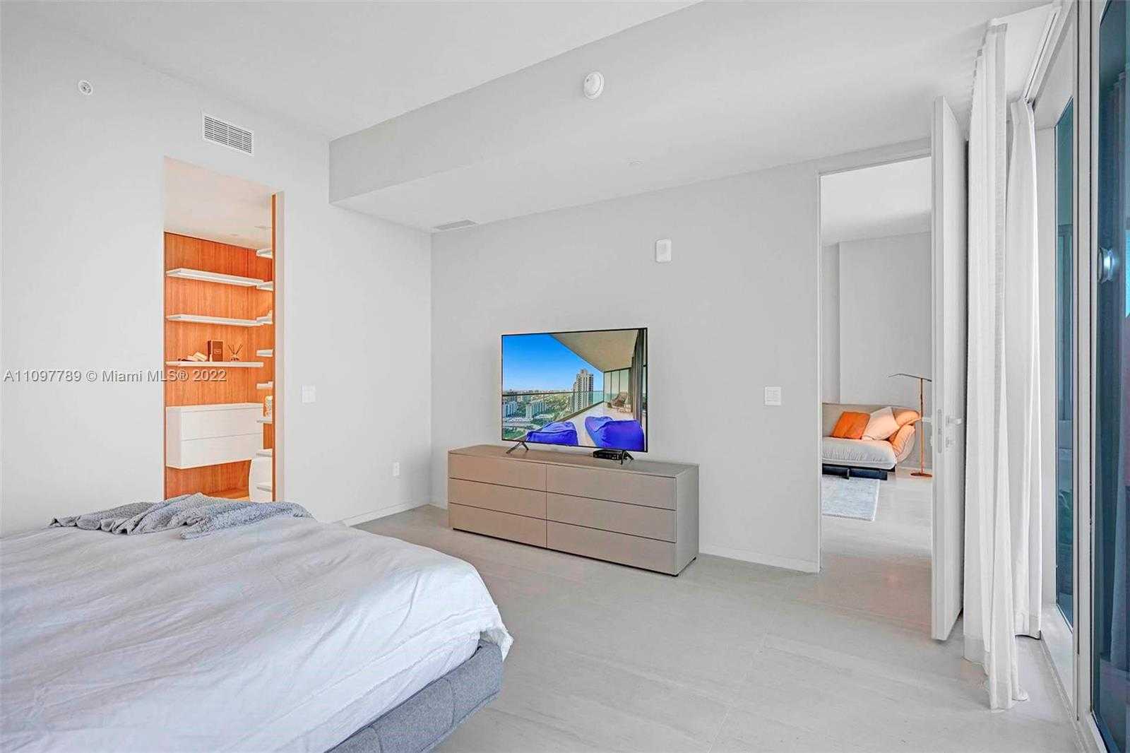 Small Image of 18975 COLLINS AVE #3003, Sunny Isles Beach Number 4
