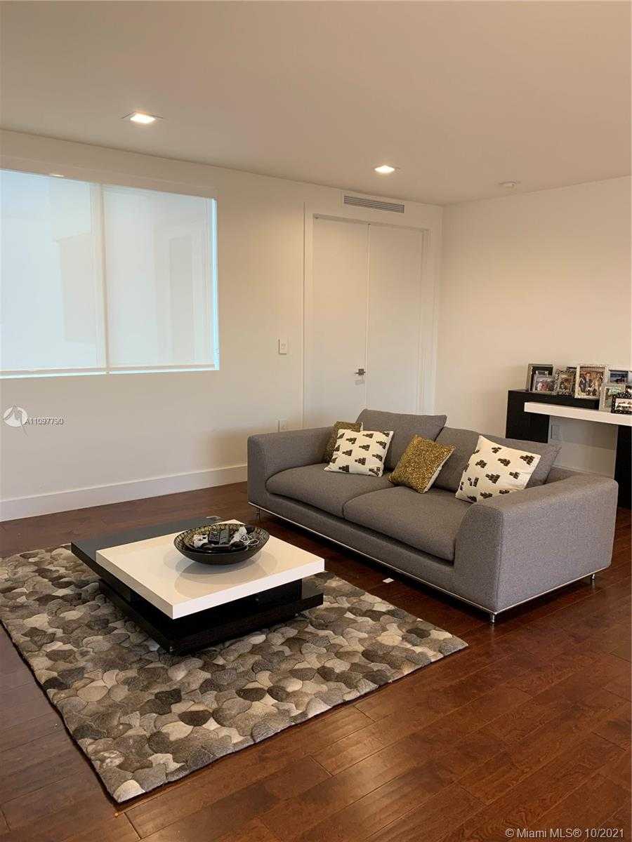 Small Image of 7450 NORTH WEST 100TH CT, Doral Number 11