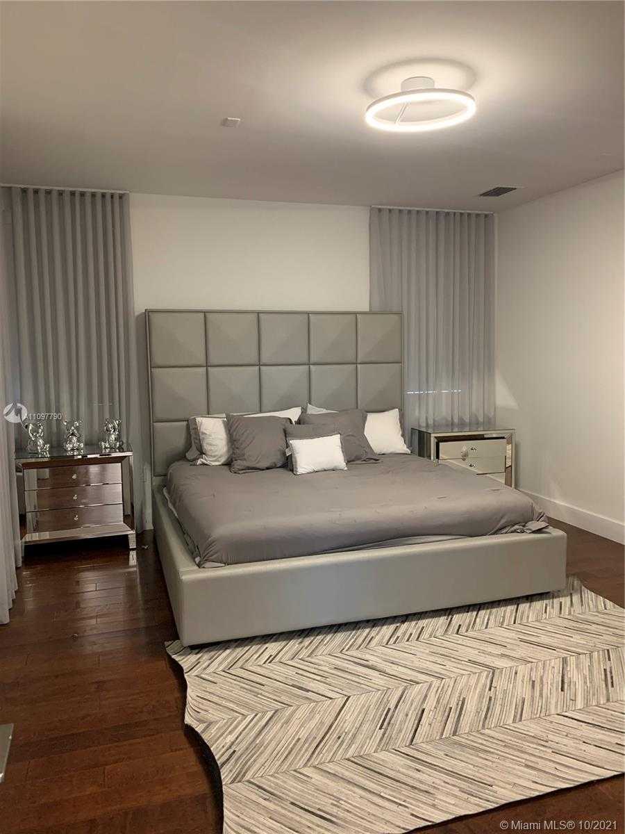 Small Image of 7450 NORTH WEST 100TH CT, Doral Number 14