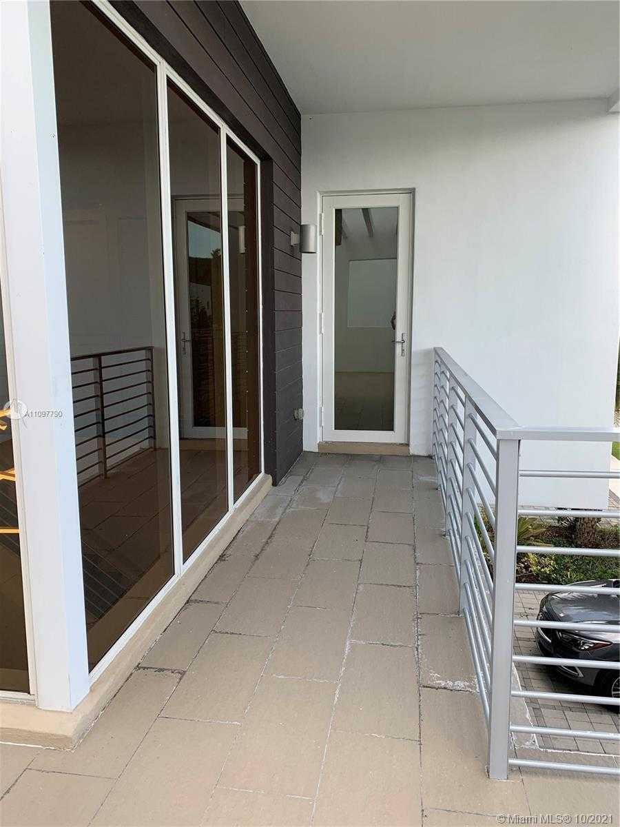Small Image of 7450 NORTH WEST 100TH CT, Doral Number 20