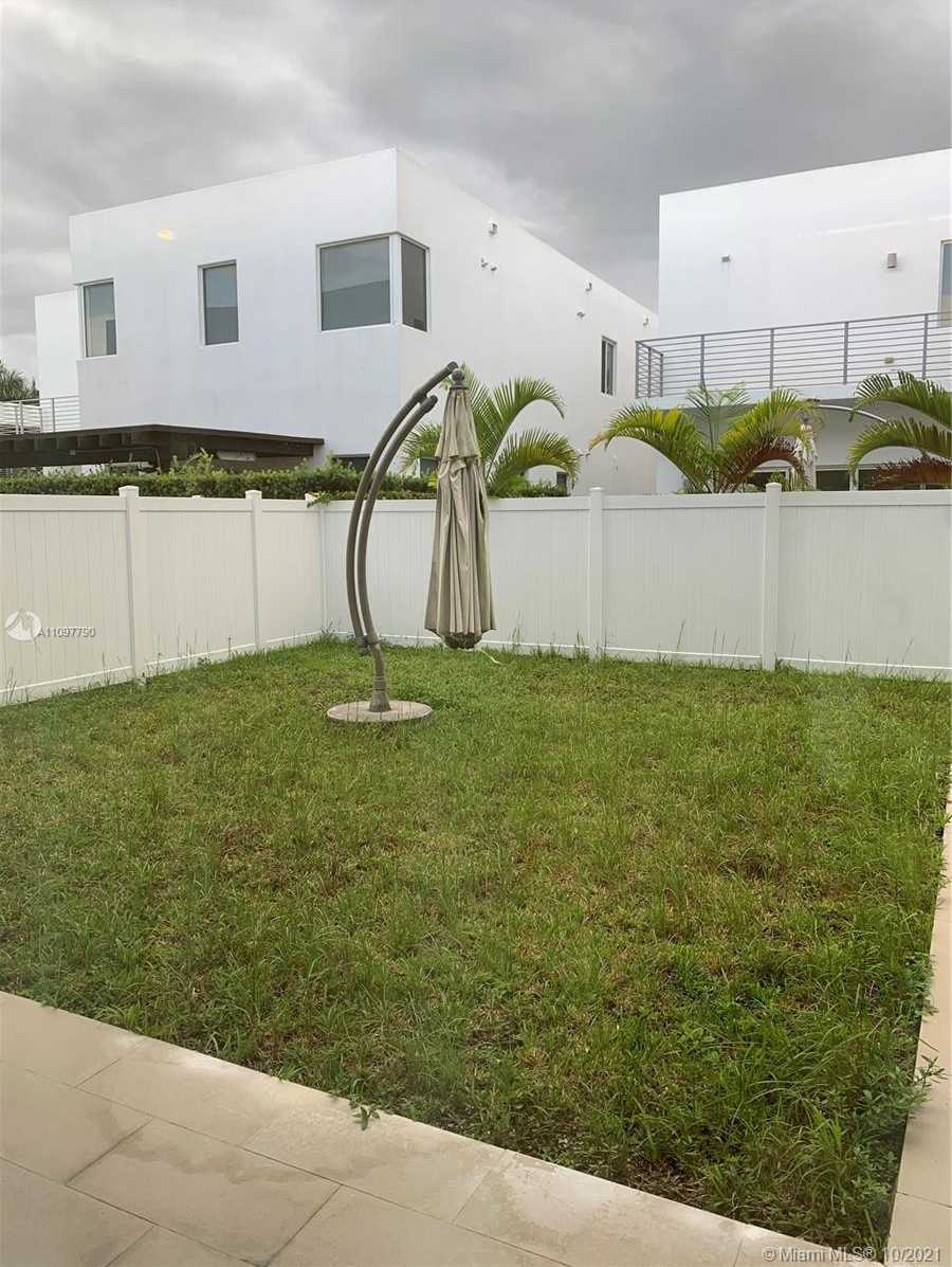 Small Image of 7450 NORTH WEST 100TH CT, Doral Number 23