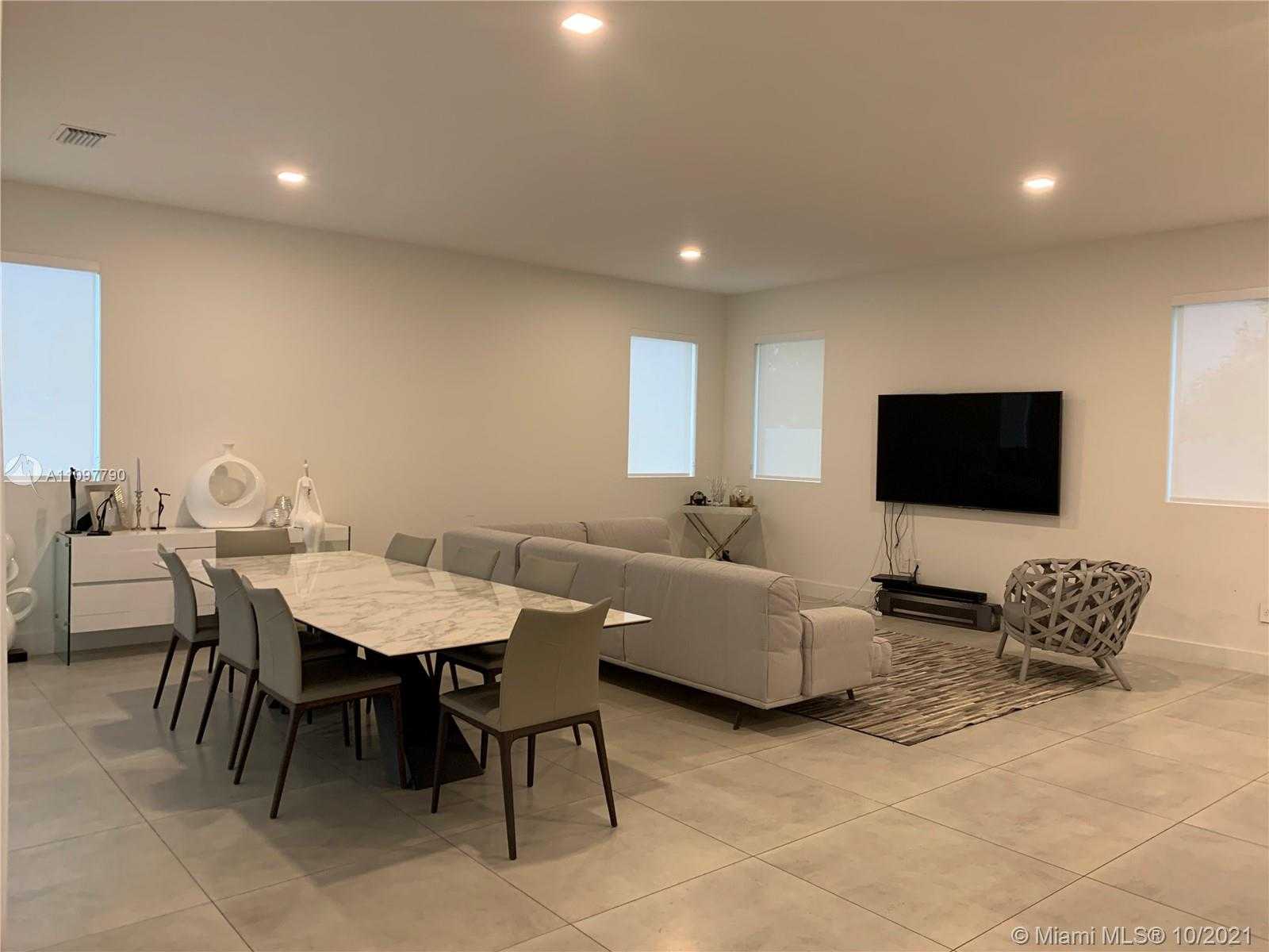Small Image of 7450 NORTH WEST 100TH CT, Doral Number 5