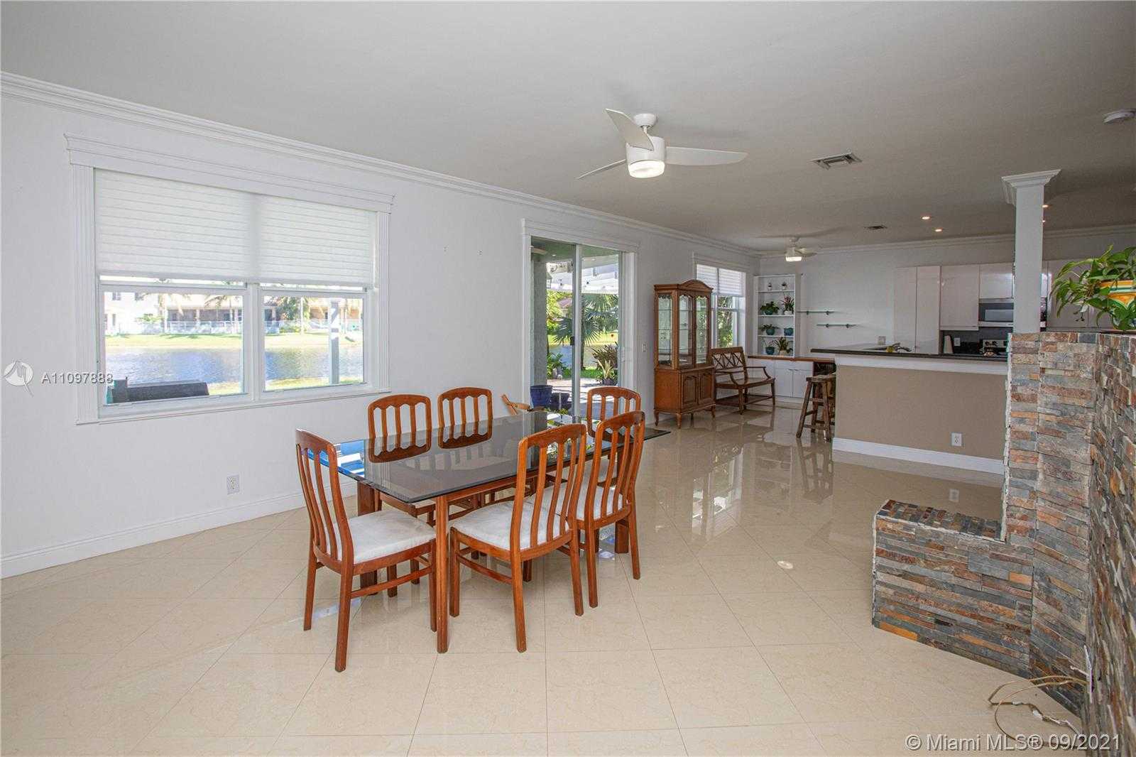 Small Image of 1222 CHINABERRY DR, Weston Number 19