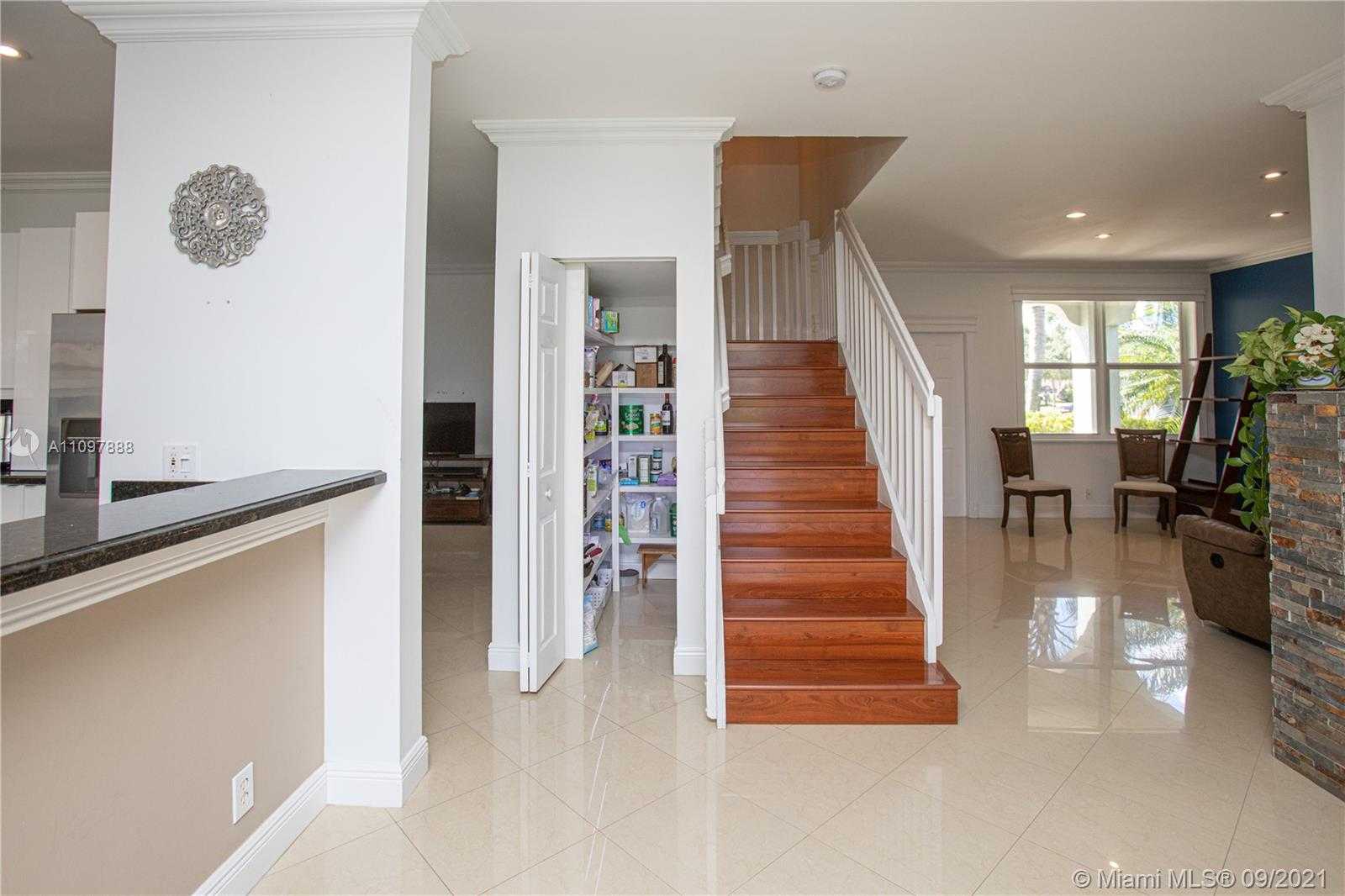 Small Image of 1222 CHINABERRY DR, Weston Number 20