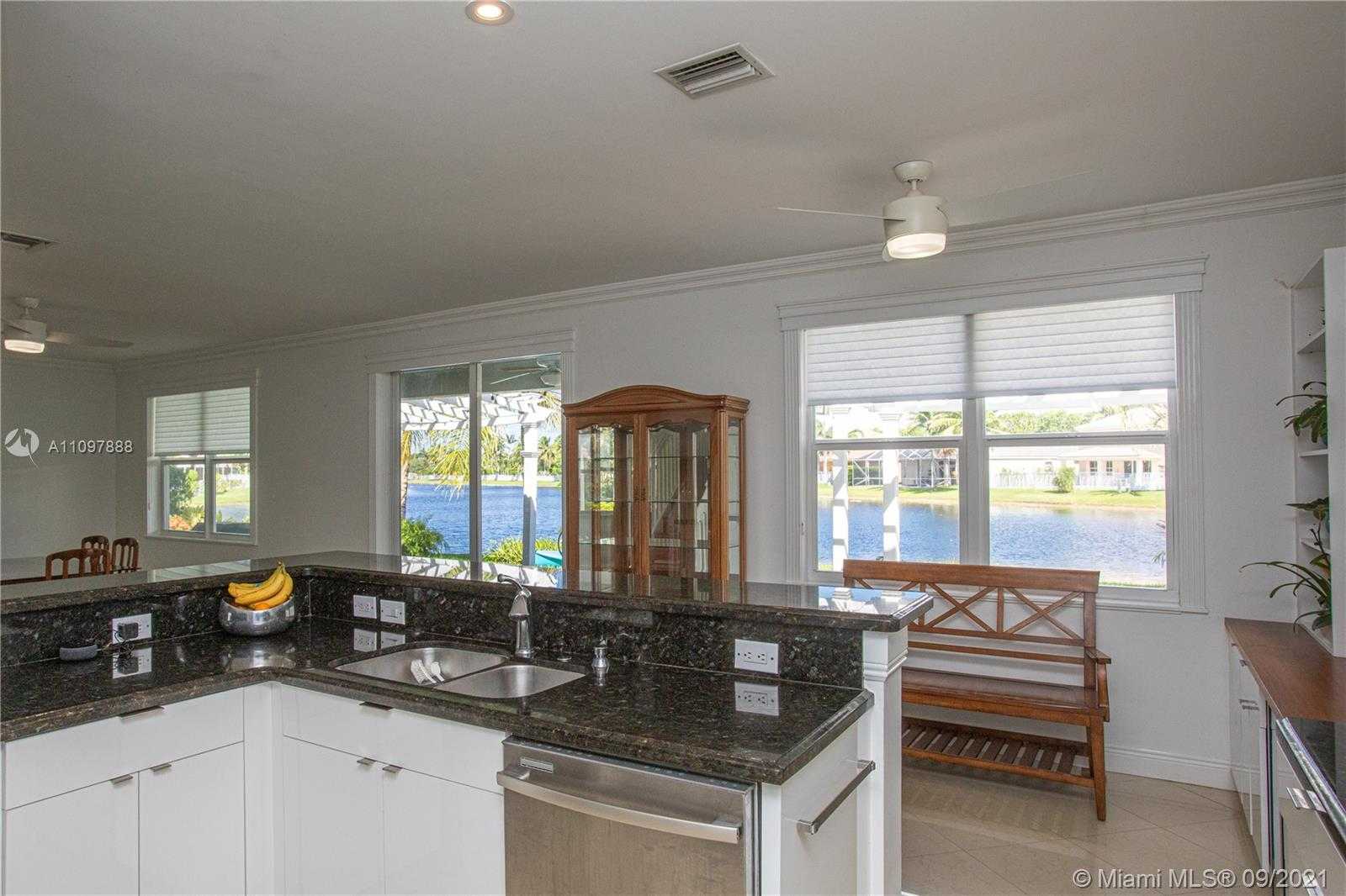 Small Image of 1222 CHINABERRY DR, Weston Number 23