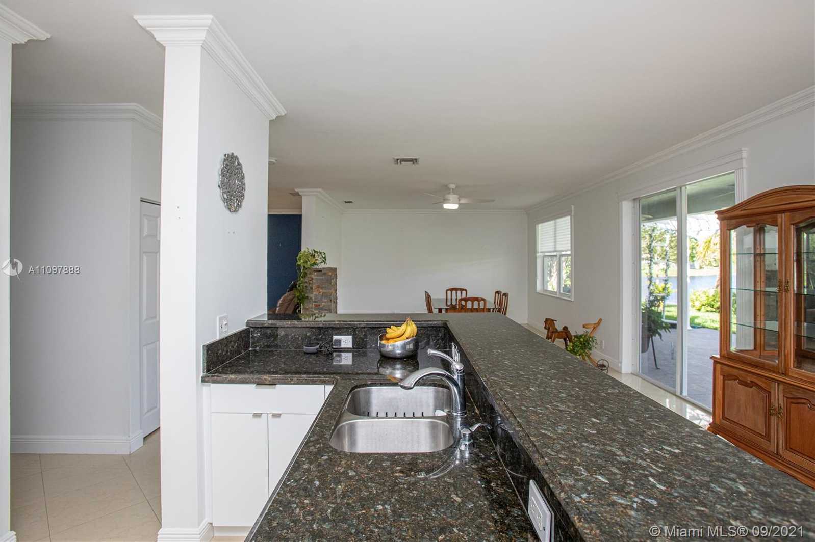 Small Image of 1222 CHINABERRY DR, Weston Number 24