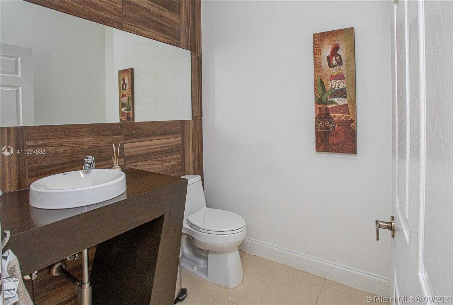 Small Image of 1222 CHINABERRY DR, Weston Number 28