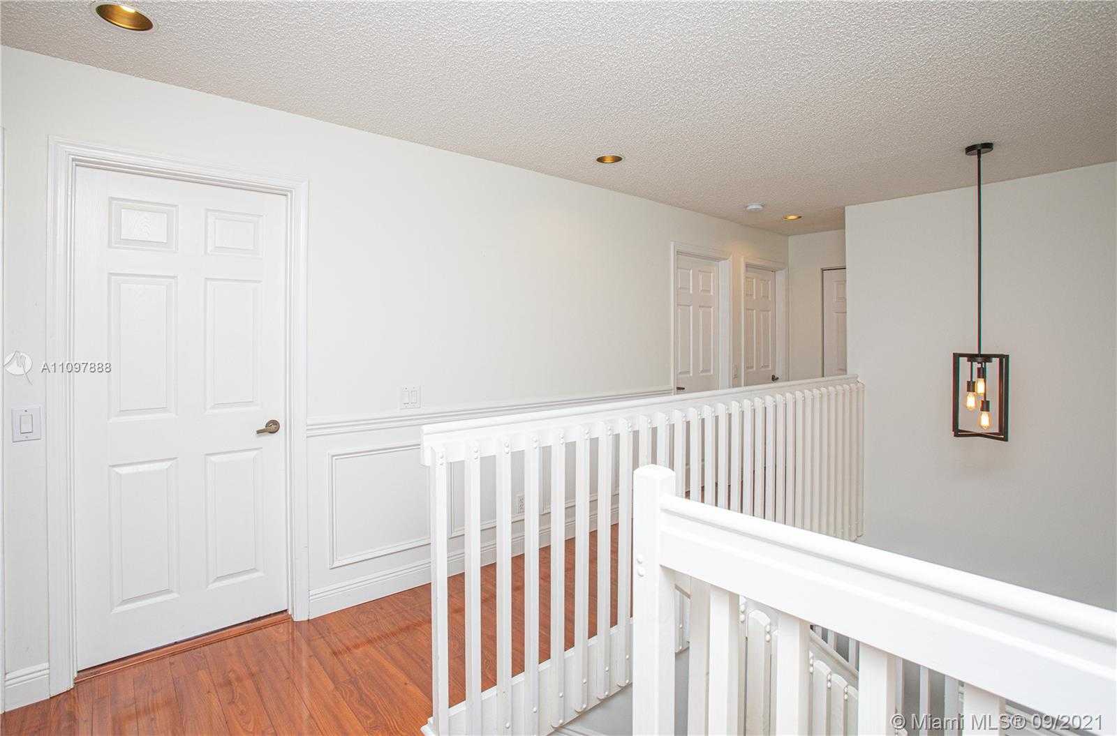 Small Image of 1222 CHINABERRY DR, Weston Number 30