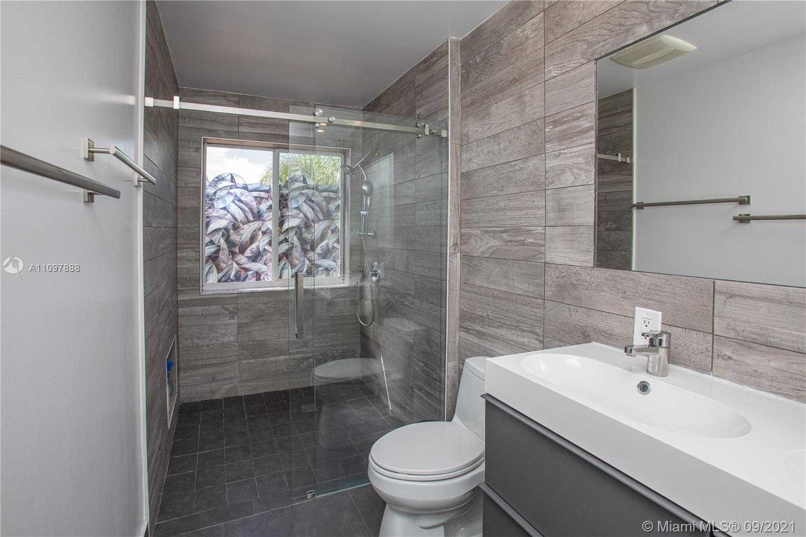 Small Image of 1222 CHINABERRY DR, Weston Number 38