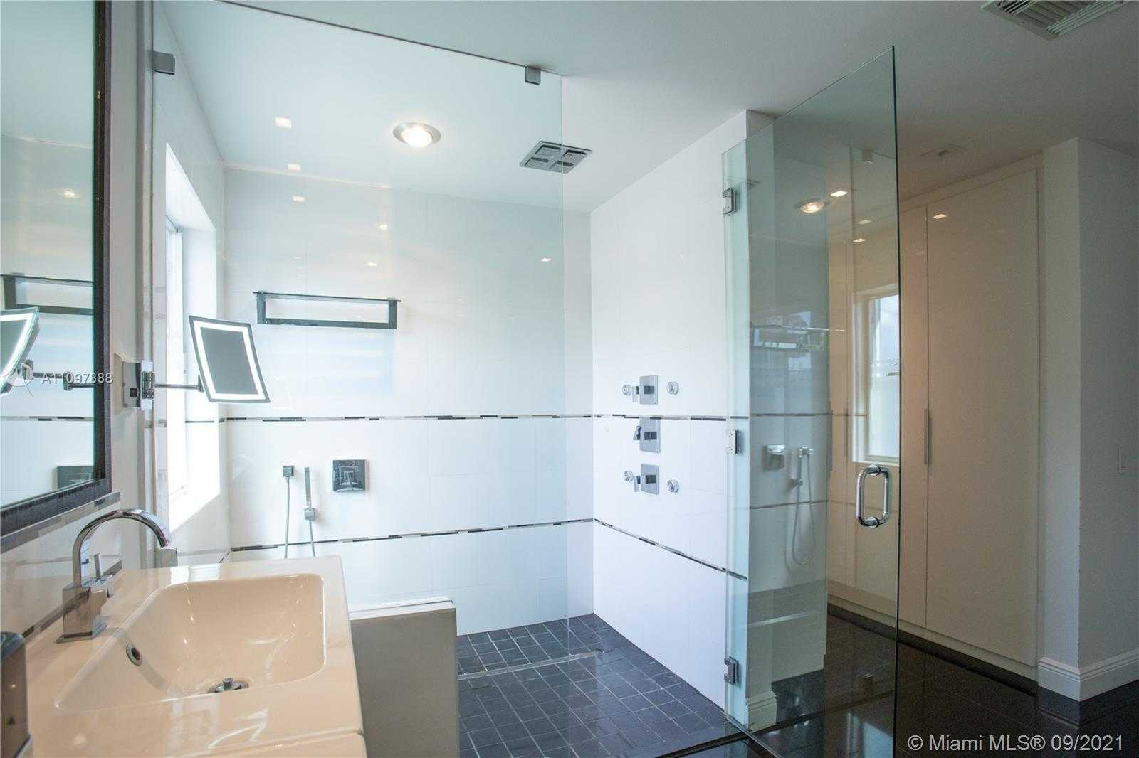 Small Image of 1222 CHINABERRY DR, Weston Number 42