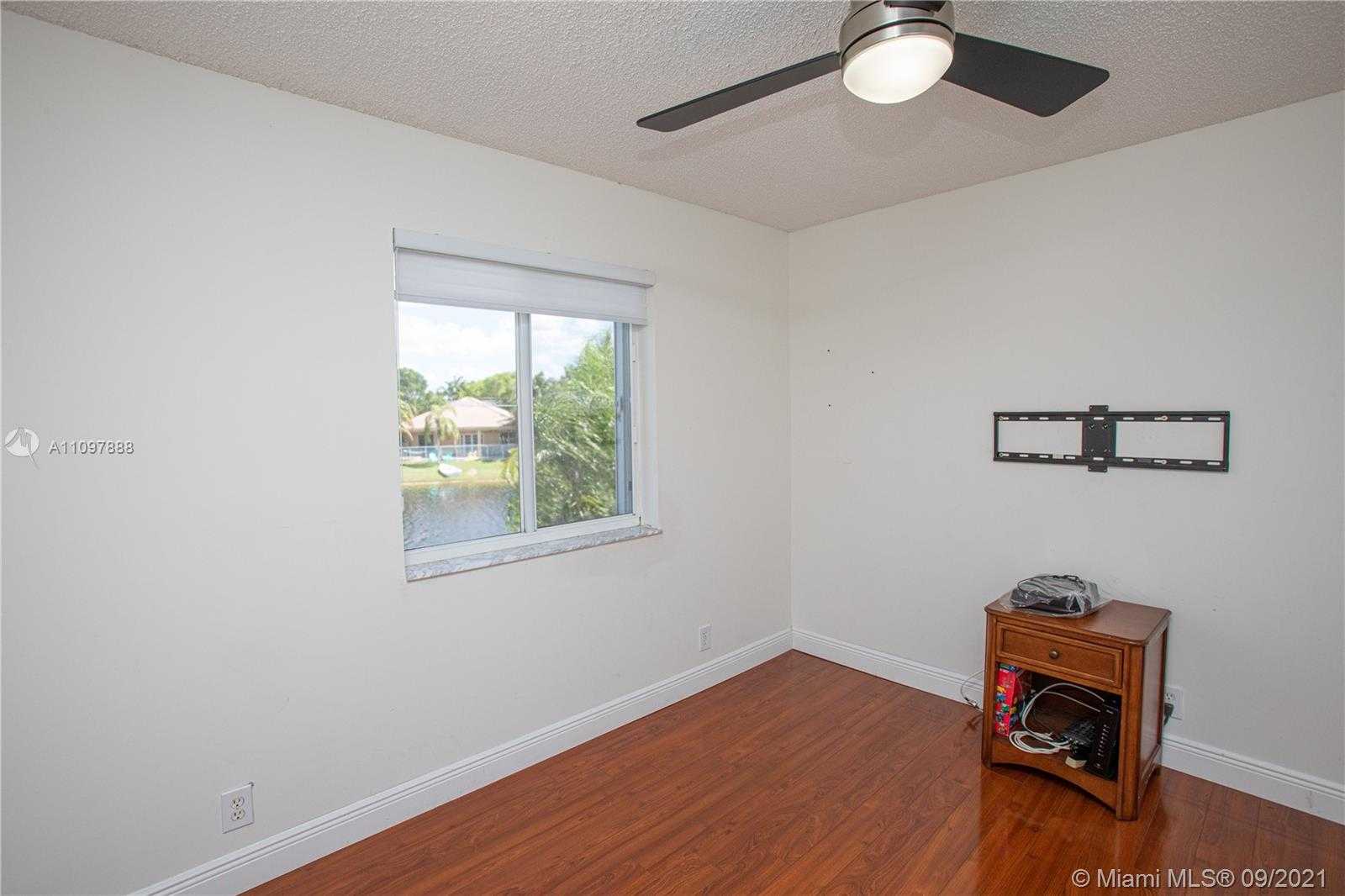 Small Image of 1222 CHINABERRY DR, Weston Number 47