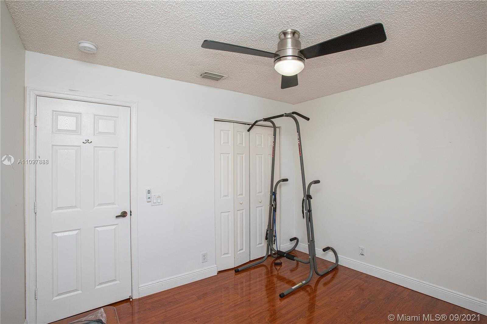 Small Image of 1222 CHINABERRY DR, Weston Number 48