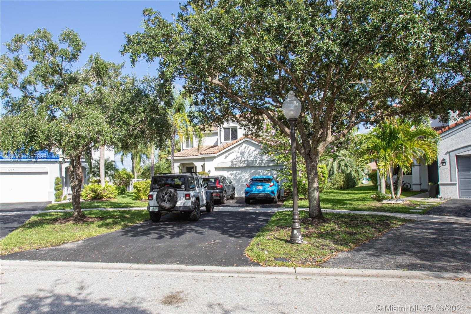 Small Image of 1222 CHINABERRY DR, Weston Number 6