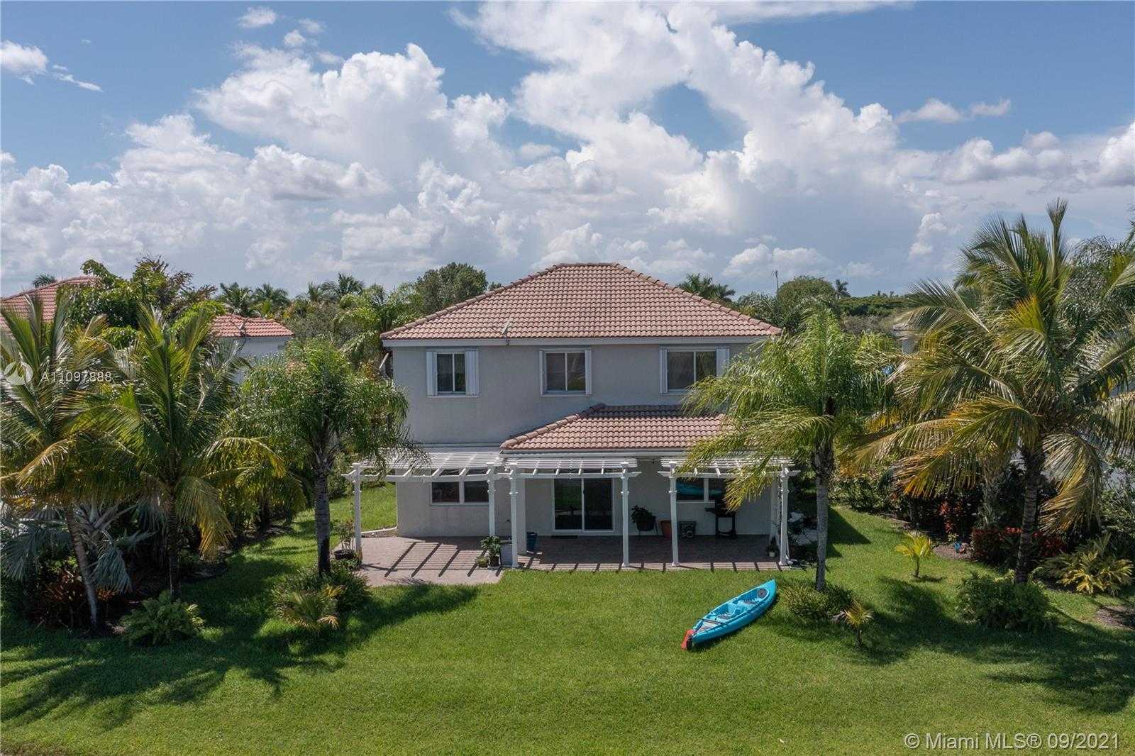 Small Image of 1222 CHINABERRY DR, Weston Number 8