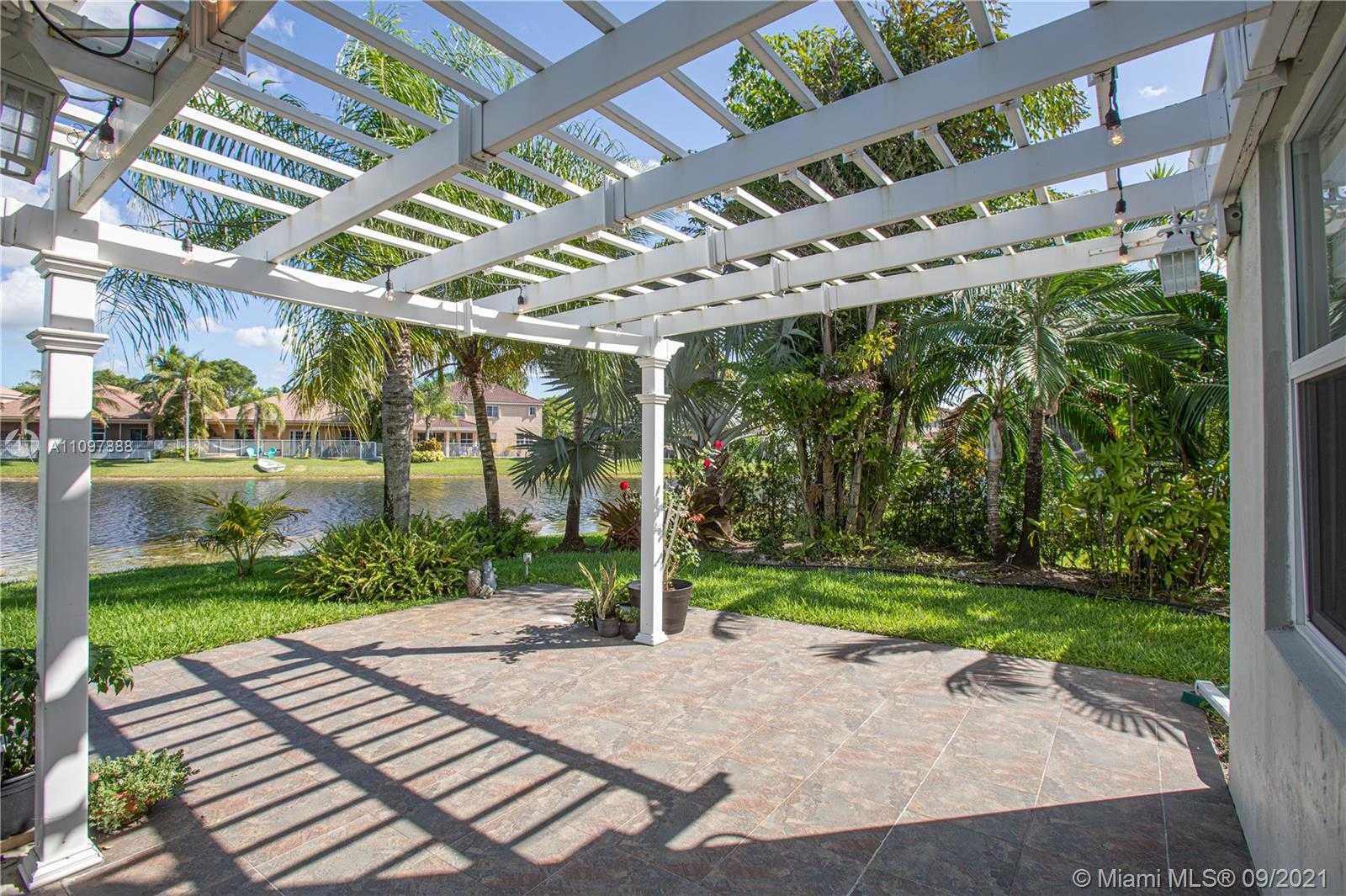 Small Image of 1222 CHINABERRY DR, Weston Number 9