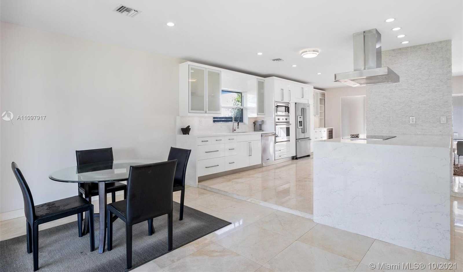 Small Image of 1230 NORTH EAST 83RD ST, Miami Number 10