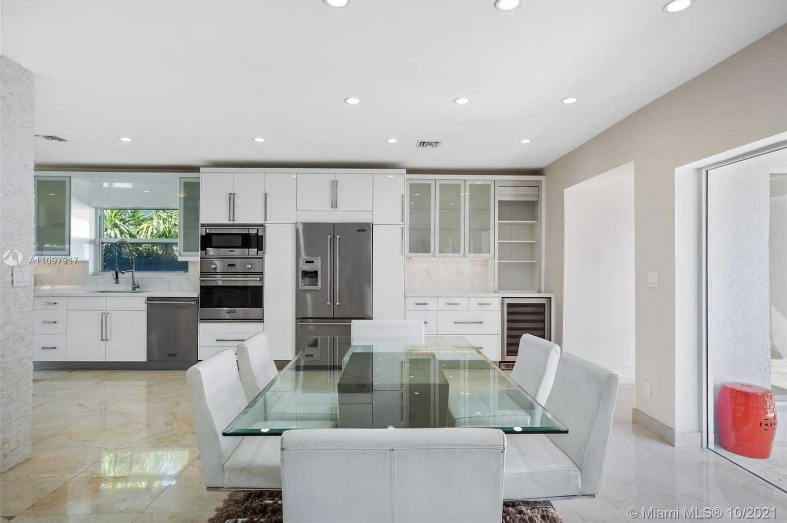 Small Image of 1230 NORTH EAST 83RD ST, Miami Number 11